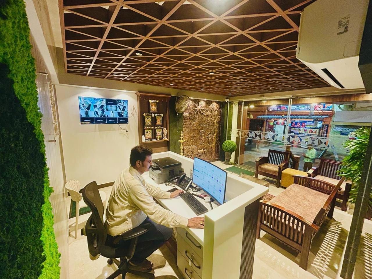 Eagle Inn Stay Kanchipuram Dış mekan fotoğraf